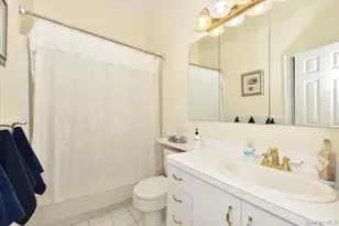 1 Anchorage Way, Freeport, NY 11520 - Photo 18