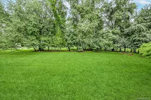 9 Blossom Rd, Suffern, NY 10901 - Photo 4