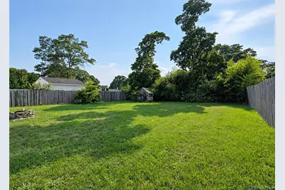 10 Midwood Place, Farmingville, NY 11738 - Photo 16