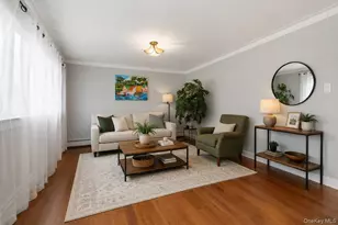 1042 Jefferson St, Baldwin, NY 11510 - Photo 2