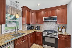 354 Robinson Ave, Newburgh, NY 12550 - Photo 18