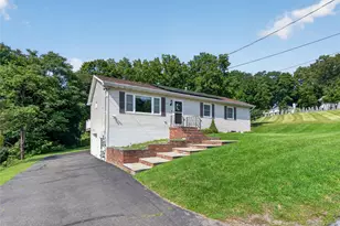 354 Robinson Ave, Newburgh, NY 12550 - Photo 2