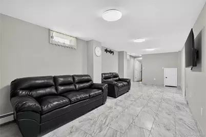 354 Robinson Avenue, Newburgh, NY 12550 - Photo 32