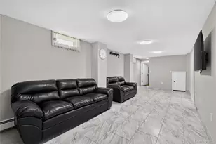 354 Robinson Ave, Newburgh, NY 12550 - Photo 32