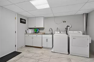354 Robinson Ave, Newburgh, NY 12550 - Photo 36
