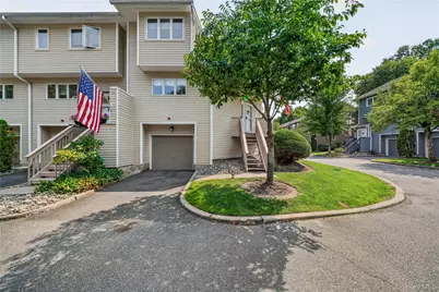 57 Village Green, Nanuet, NY 10954 - Photo 2