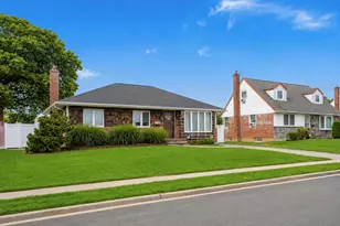 15 Lowell Dr, Farmingdale, NY 11735 - Photo 4