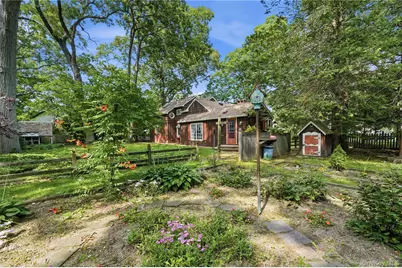 481 Ackerson Boulevard, Brightwaters, NY 11718 - Photo 36