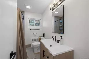 9 Leeds Ln, North Babylon, NY 11703 - Photo 26
