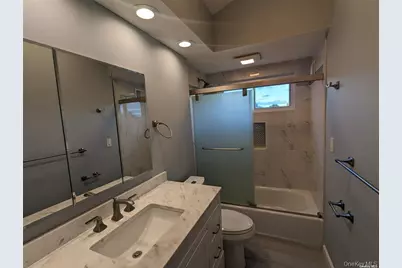 19 Comanche Lane, Commack, NY 11725 - Photo 10