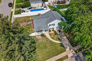 201 Willis Ct, Wantagh, NY 11793 - Photo 24