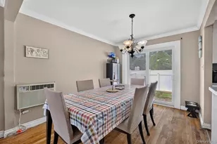 201 Willis Ct, Wantagh, NY 11793 - Photo 12