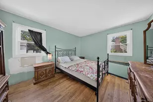 201 Willis Ct, Wantagh, NY 11793 - Photo 16