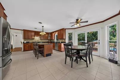 44 Greenwich Avenue, Central Valley, NY 10917 - Photo 10