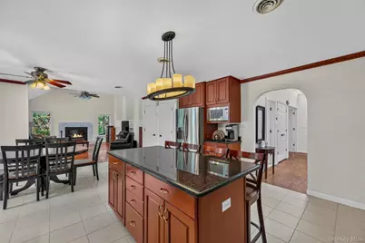 44 Greenwich Avenue, Central Valley, NY 10917 - Photo 16