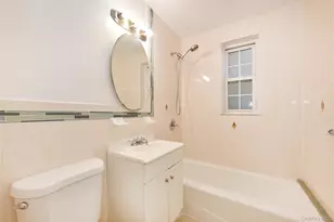 139-09 84th Dr, Briarwood, NY 11435 - Photo 16