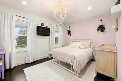 101 Frederick Avenue, Babylon, NY 11702 - Photo 20