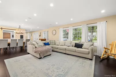 101 Frederick Avenue, Babylon, NY 11702 - Photo 10