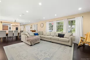 101 Frederick Ave, Babylon, NY 11702 - Photo 10