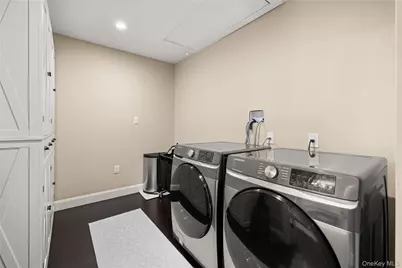101 Frederick Avenue, Babylon, NY 11702 - Photo 22