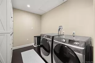 101 Frederick Ave, Babylon, NY 11702 - Photo 22