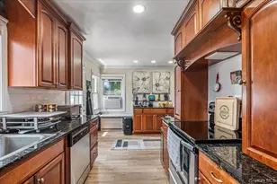 2 Gateway, Farmingdale, NY 11735 - Photo 4