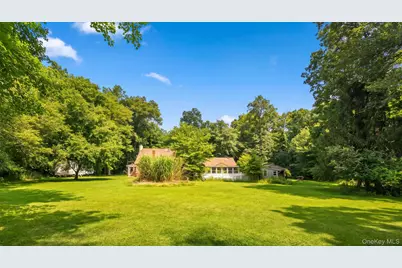 10 Eagle Drive, Ridge, NY 11961 - Photo 4