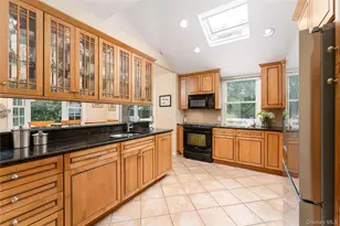 12 William Penn Dr, Stony Brook, NY 11790 - Photo 8