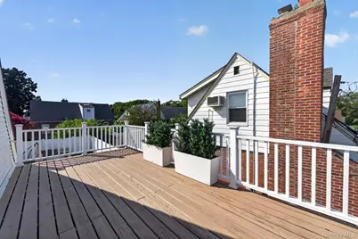 69 Bank Street #2FL, Valley Stream, NY 11580 - Photo 6