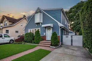 78 Rockaway Pkwy, Valley Stream, NY 11580 - Photo 2