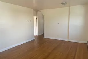 918 10th St, West Babylon, NY 11704 - Photo 4