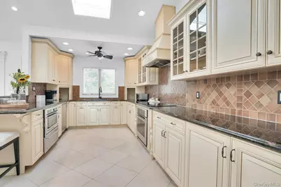66 Harvest Lane, Commack, NY 11725 - Photo 12