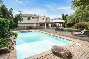 66 Harvest Ln, Commack, NY 11725 - Photo 42