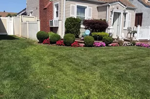 75 Maplewood Ave, Hempstead, NY 11550 - Photo 18