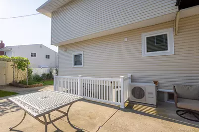 222 N Pine Street, Massapequa, NY 11758 - Photo 48