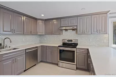 72 S Village Drive, Bellport, NY 11713 - Photo 8