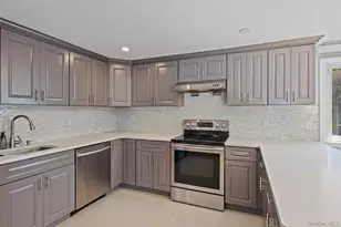 72 S Village Dr, Bellport, NY 11713 - Photo 8