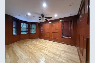 6194 Grove St, Ridgewood, NY 11385 - Photo 8