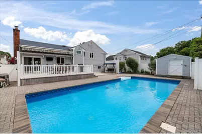 790 Wenwood Drive, East Meadow, NY 11554 - Photo 4
