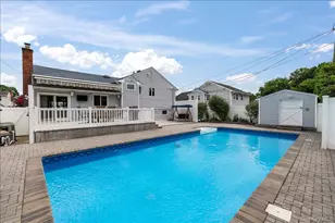790 Wenwood Dr, East Meadow, NY 11554 - Photo 4