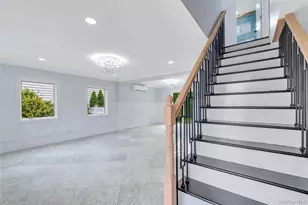 4 Hicks Cir, Hicksville, NY 11801 - Photo 18