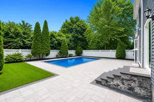 4 Hicks Cir, Hicksville, NY 11801 - Photo 4
