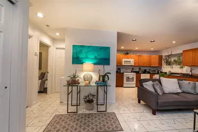 680 W Beech Street #B, Long Beach, NY 11561 - Photo 2
