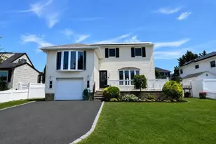 42 Marbourne Rd, Bethpage, NY 11714 - Photo 30