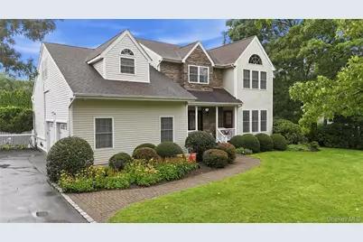 4 Wood Hollow Drive, Westhampton, NY 11977 - Photo 2
