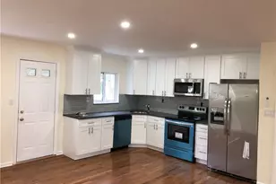 409 S 3rd Ave, Mount Vernon, NY 10550 - Photo 2