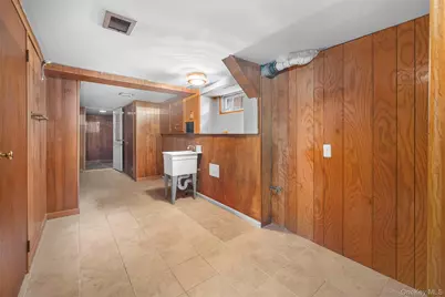 24420 73rd Avenue, Little Neck, NY 11362 - Photo 18