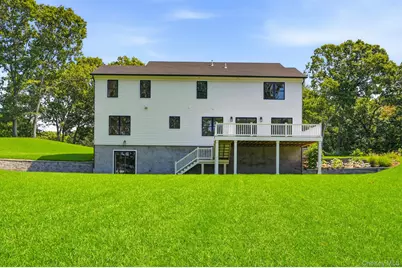 333 Concord Court, Dix Hills, NY 11746 - Photo 48