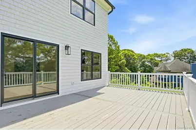 333 Concord Court, Dix Hills, NY 11746 - Photo 44