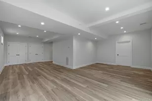 333 Concord Ct, Dix Hills, NY 11746 - Photo 42